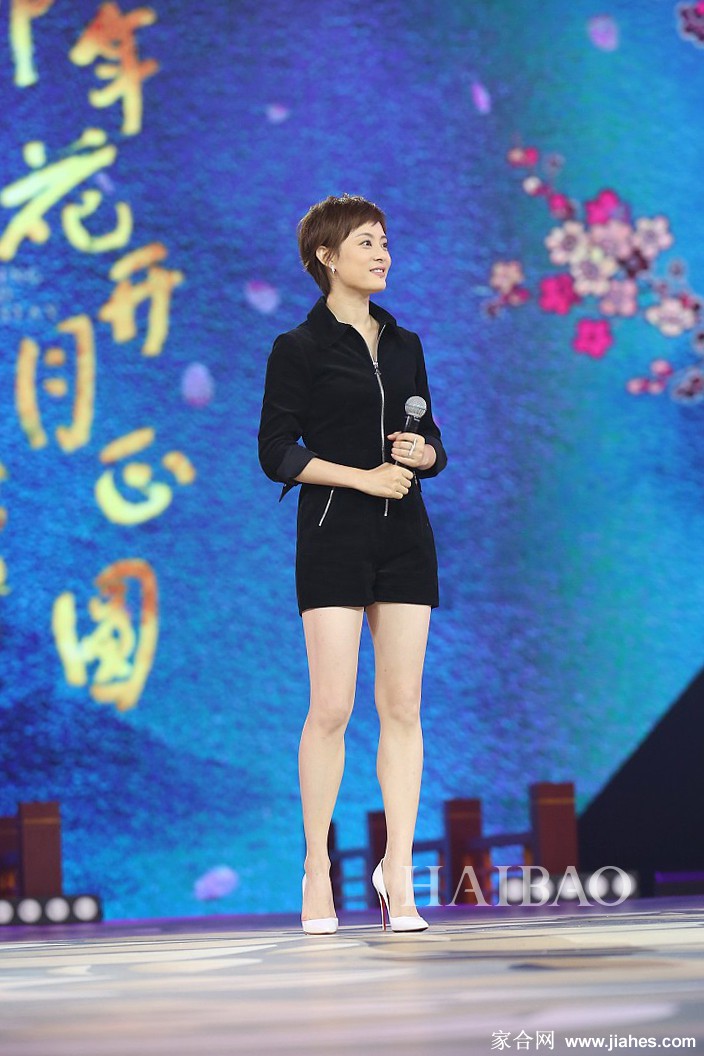 孙俪丝袜高跟美腿生活照,黑丝性感照性感短裙[4]