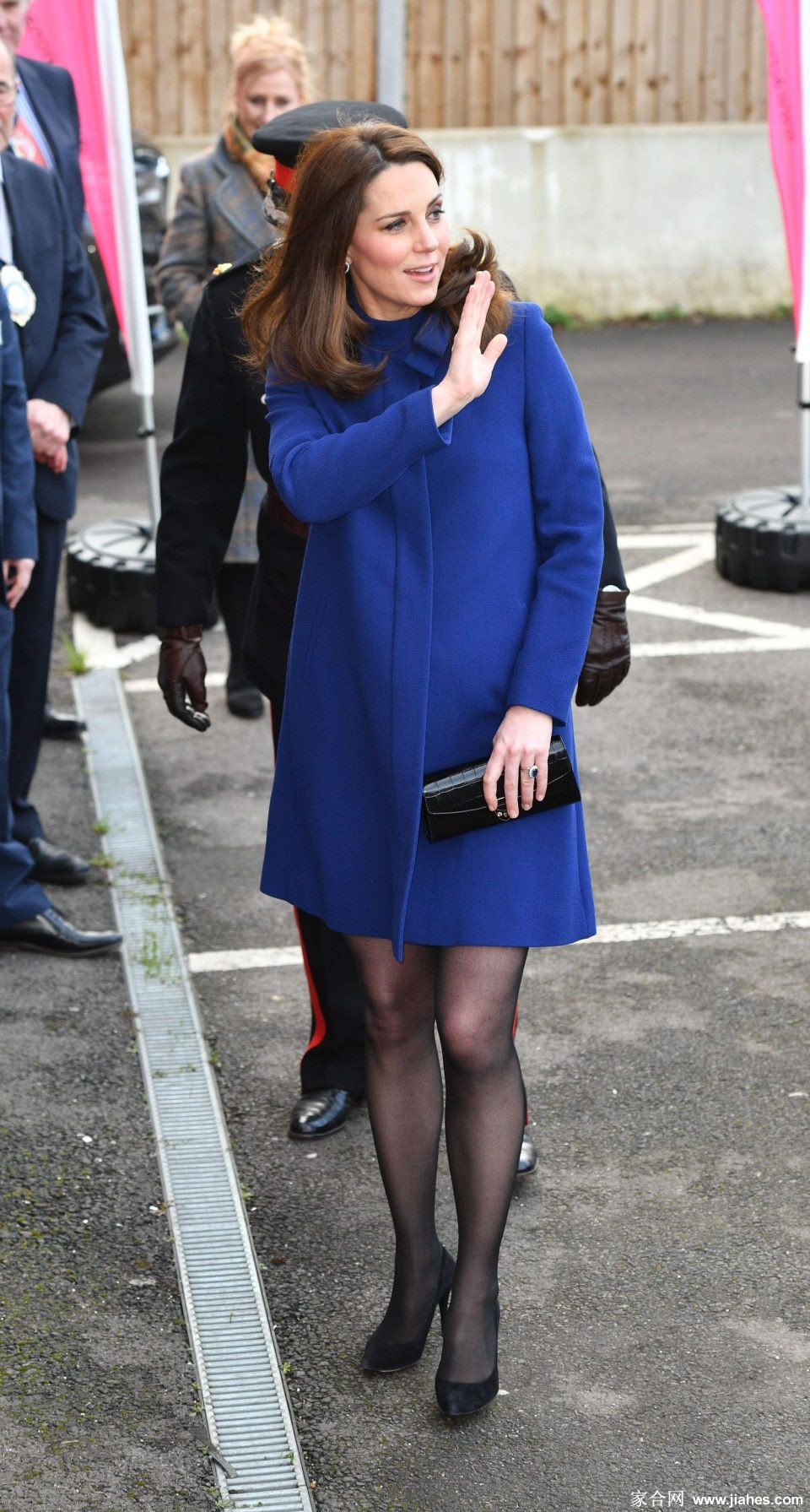 凯特・米德尔顿王妃(Kate Middleton)素颜照,黑丝袜(pantyhose tights),恨天高(highheels),超短裙(upskirt),脚丫,大白腿[12]