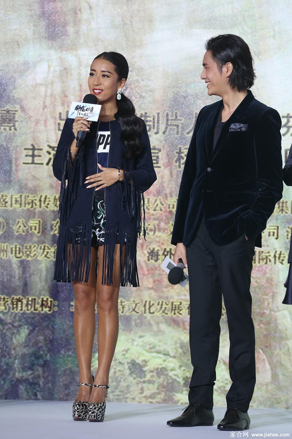 吉克隽逸生活照,吉克隽逸裸腿,吉克隽逸高跟,吉克隽逸长腿,吉克隽逸黑丝,吉克隽逸性感照,吉克隽逸性感短裙[8]
