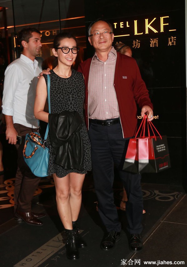 李冰冰制服丝袜,李冰冰素颜,李冰冰黑丝袜,李冰冰高跟,李冰冰生活照,李冰冰露点照[6]