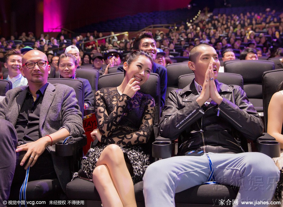 许晴制服丝袜,许晴素颜,许晴绿色丝袜,许晴高跟,许晴生活照,许晴露点照[12]