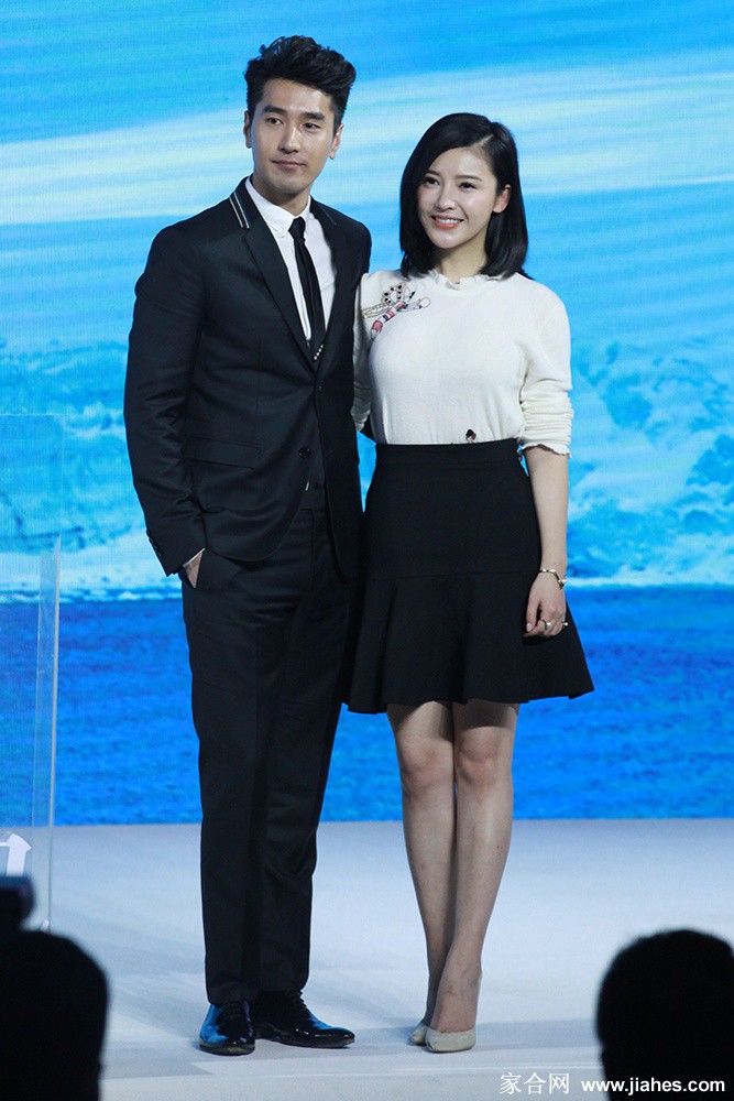 杨子姗生活照,杨子姗裸腿,杨子姗高跟,杨子姗长腿,杨子姗黑丝,杨子姗性感照,杨子姗性感短裙[3]