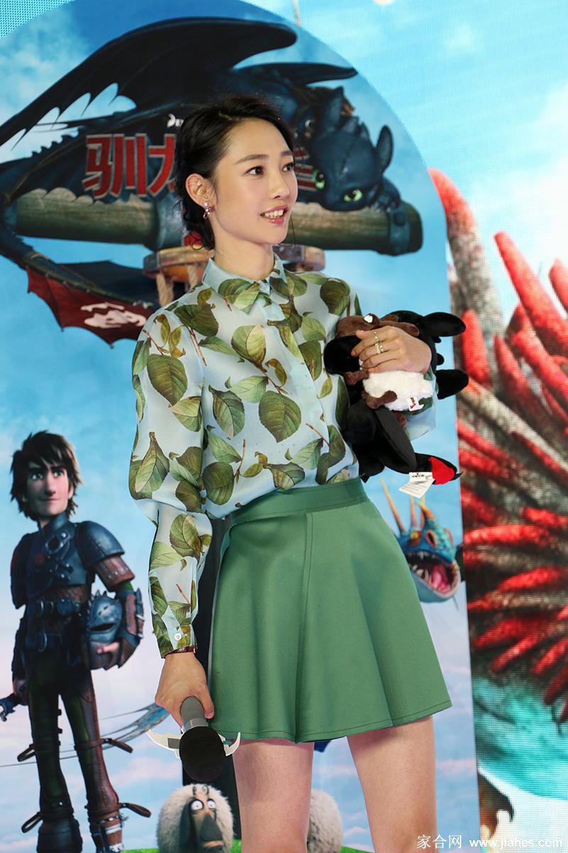 白百何美腿,白百何肉丝,白百何大长腿,白百何现场照,白百何白丝袜,白百何牛仔裤,白百何性感照[7]