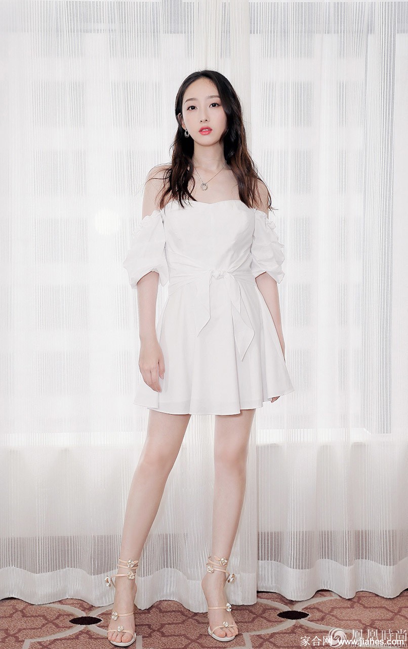 蒋梦婕美脚,蒋梦婕厚丝袜,蒋梦婕下半身,蒋梦婕黑皮裤,蒋梦婕美腿炮架,蒋梦婕紧身裤[12]