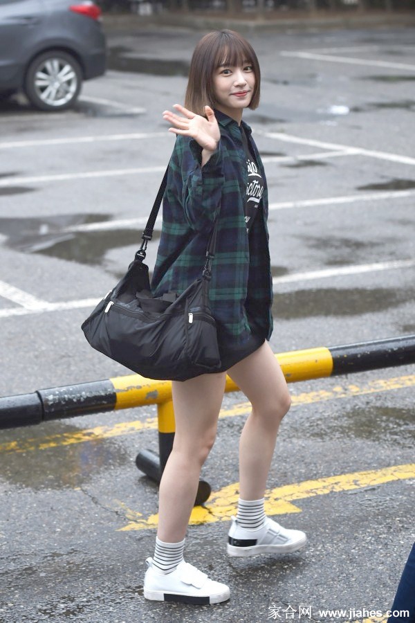 安喜延(HaNi)美腿,安喜延(HaNi)肉丝袜,安喜延(HaNi)大长腿,安喜延(HaNi)现场照,安喜延(HaNi)白丝袜,安喜延(HaNi)牛仔裤,安喜延(HaNi)性感照[2]