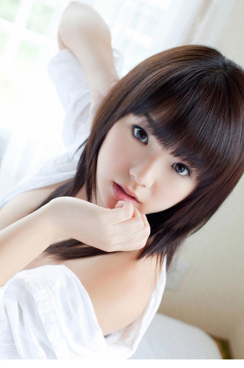 筱崎爱丰满性感图片