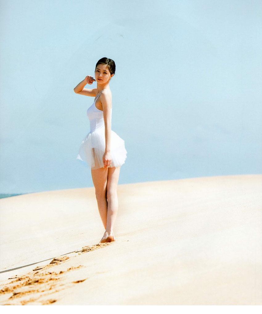 可爱女生逢泽莉娜高清性感写真全集[63]