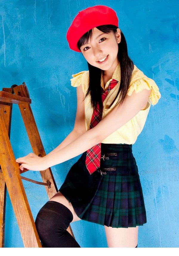 阳光少女真野惠里菜居家生活照[6]