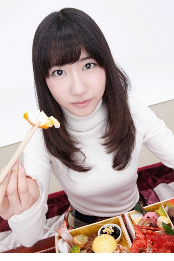 气质偶像女柏木由纪性感邀你一起就餐[21]