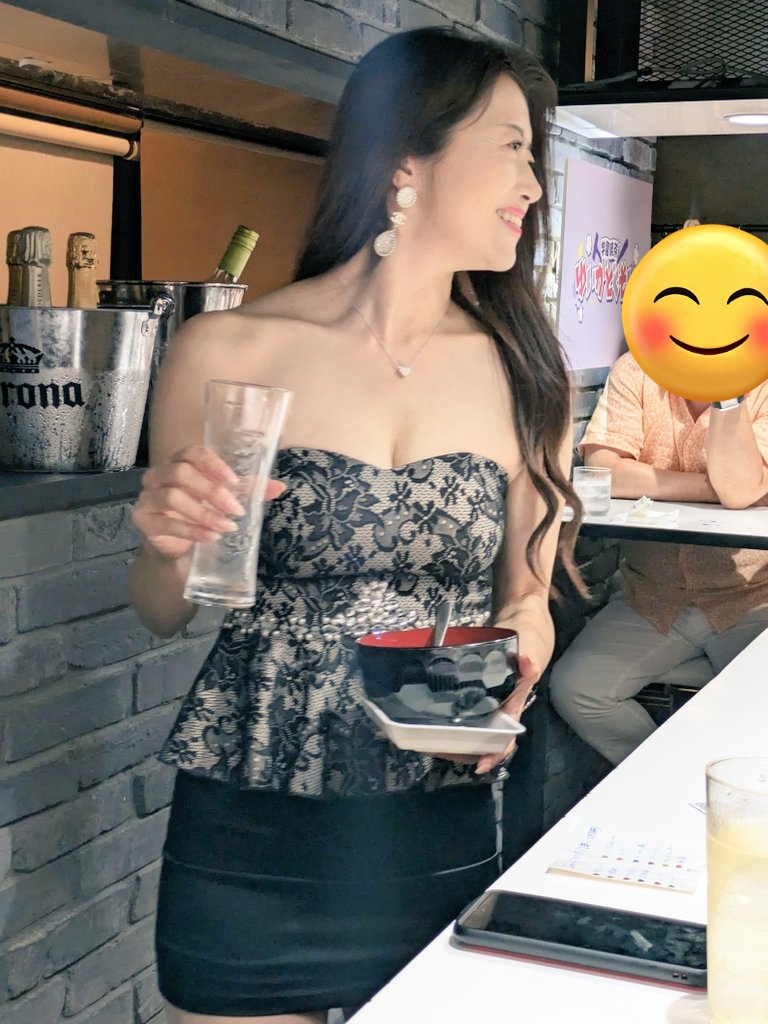 美熟女北条麻妃黑色紧身包臀裙丝袜美臀[12]