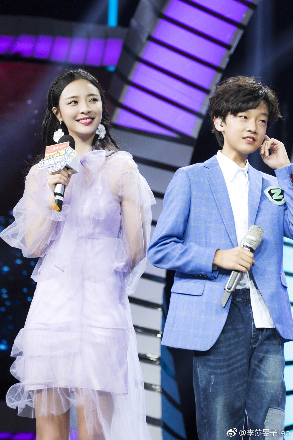湖南卫视女主持人(主播)李莎旻子性感透明蕾丝连衣裙高跟美腿[3]
