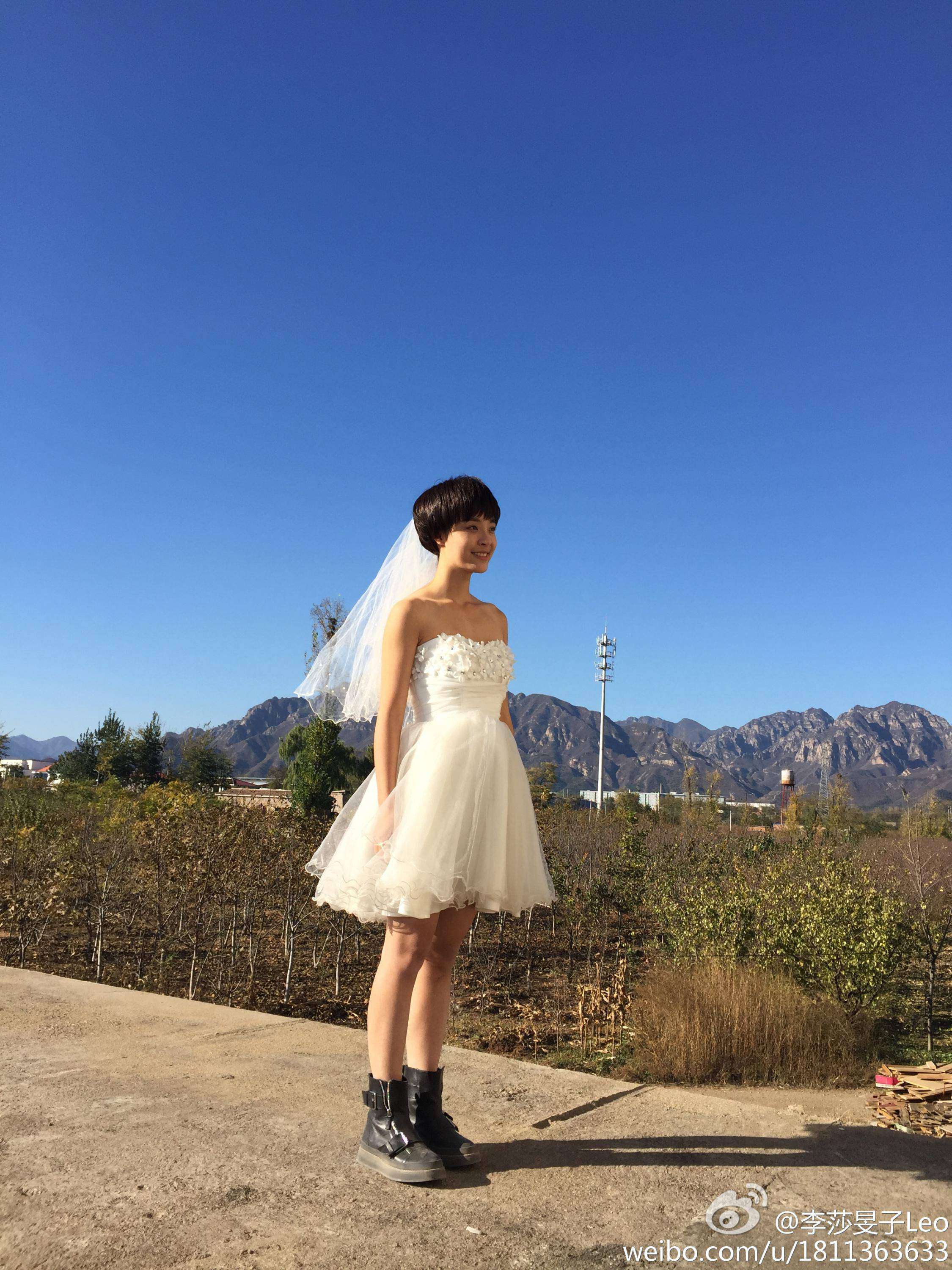湖南卫视女主持人(主播)李莎旻子丝袜美腿街拍图片[17]