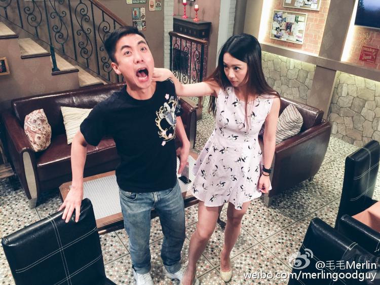广东电视台主女主持人(主播)毛琳丝袜美腿短裙清纯写真[5]