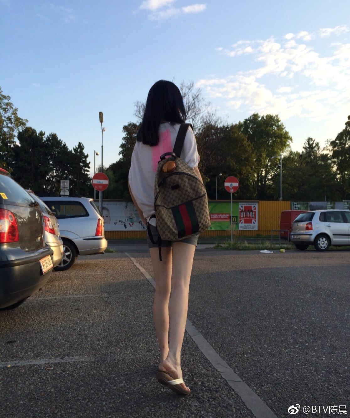 BTV女主持人陈晨性感素颜生活照自拍美腿丝袜[12]