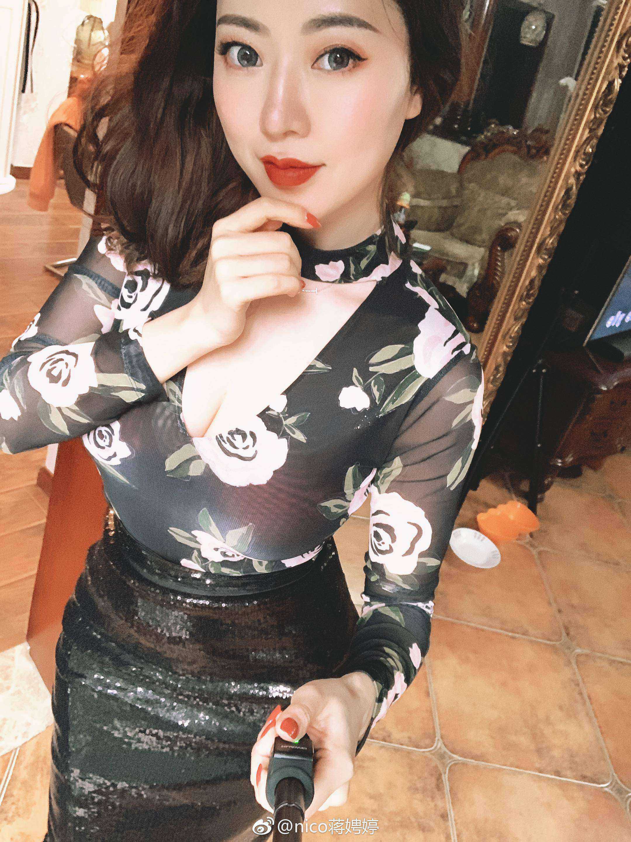 疑似刘强东性侵门事件女主蒋聘婷火辣爆乳丰满身材前凸后翘[5]