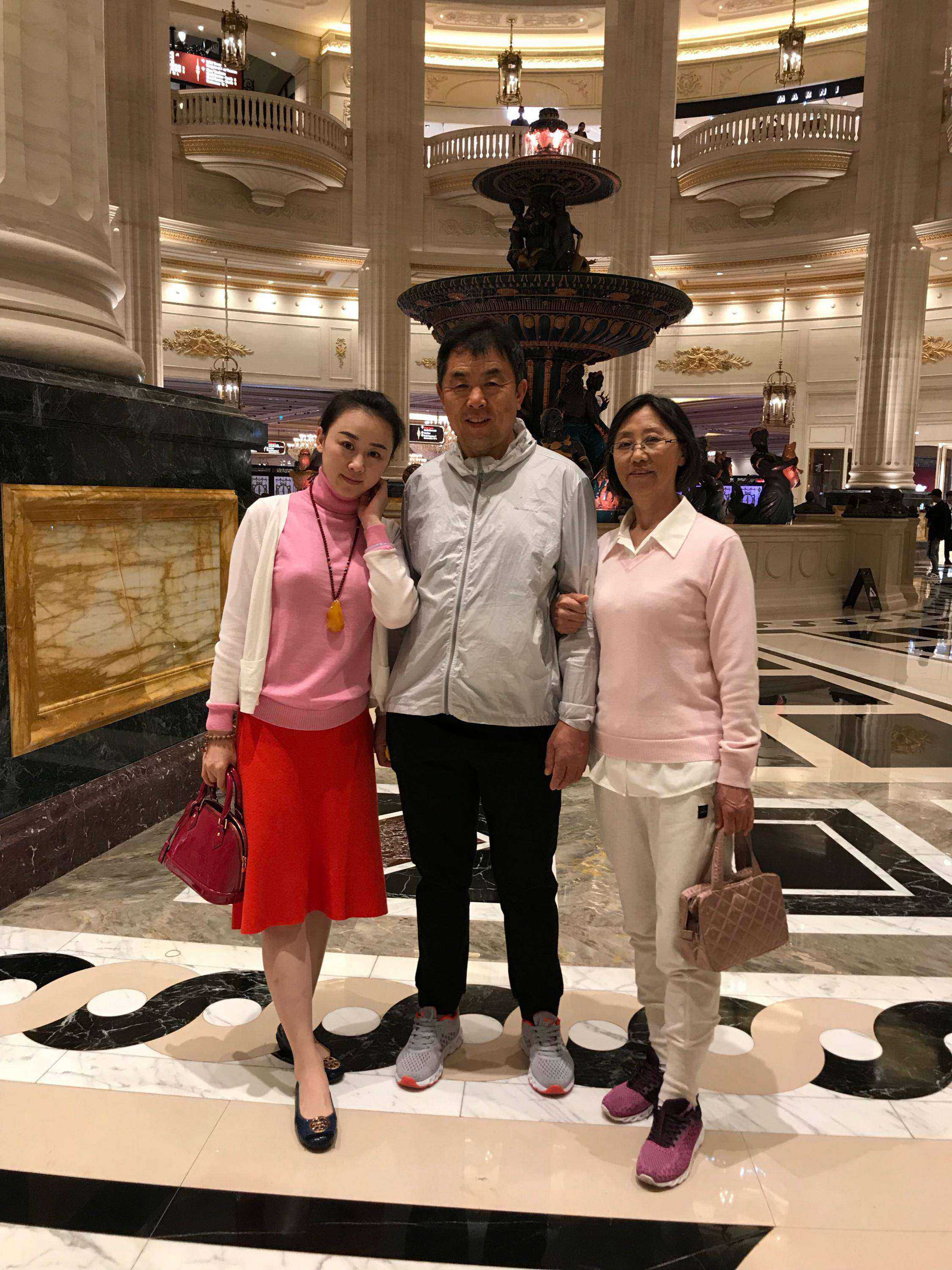 纪英男长裙平底鞋素颜自拍照[2]