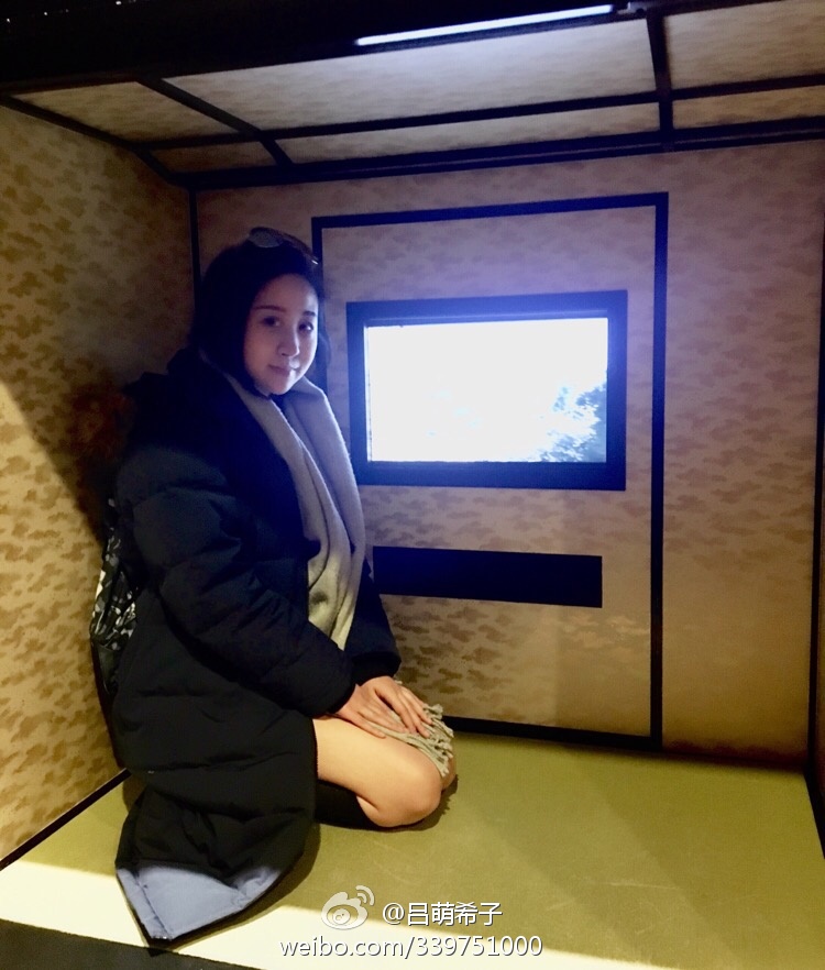 吕帅希生活照,吕帅希裸腿,吕帅希高跟,吕帅希长腿,吕帅希黑丝,吕帅希性感照,吕帅希性感短裙[12]