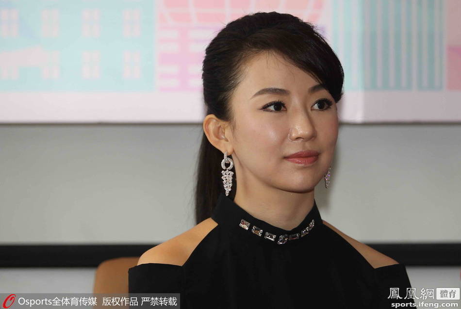 潘晓婷美腿,潘晓婷肉丝袜潘晓婷大长腿,潘晓婷现场照,潘晓婷白丝袜,潘晓婷牛仔裤,潘晓婷性感照[9]