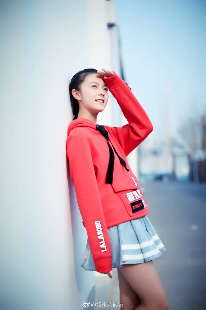 赵今麦性感学生制服长筒丝袜美腿诱惑[6]