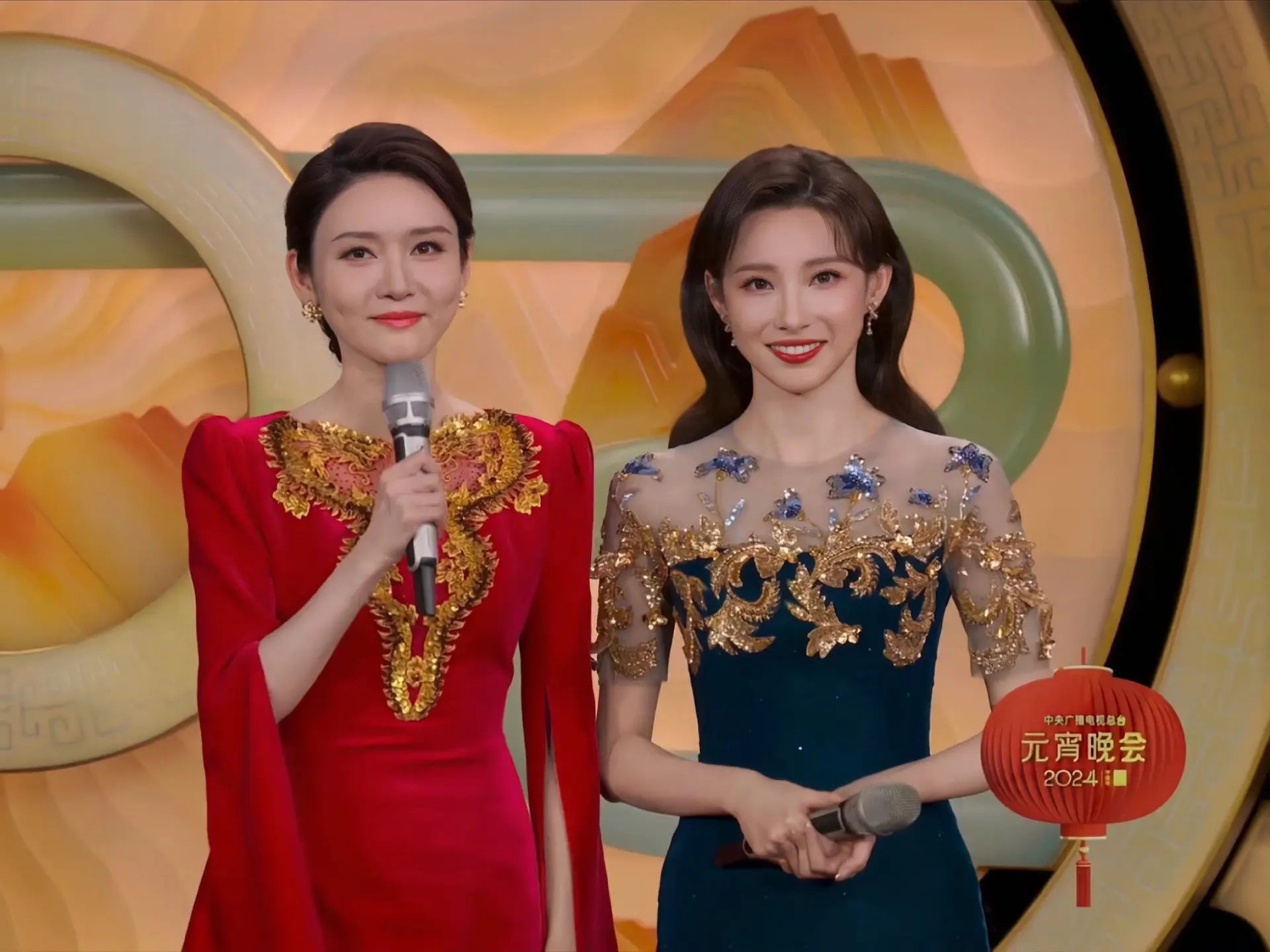 美女主持人马凡舒2024元宵晚会透明蕾丝长裙美极了[6]