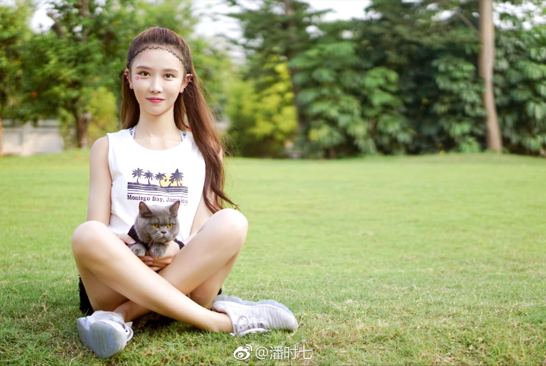 潘时七清纯学生制服短裙美腿诱惑写真[5]