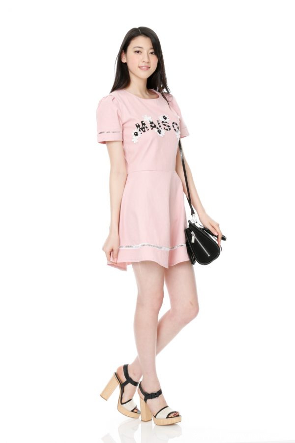 三吉彩花丝袜短裙美腿高跟[11]