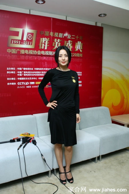 杨童舒丝袜美腿高跟现场照[10]