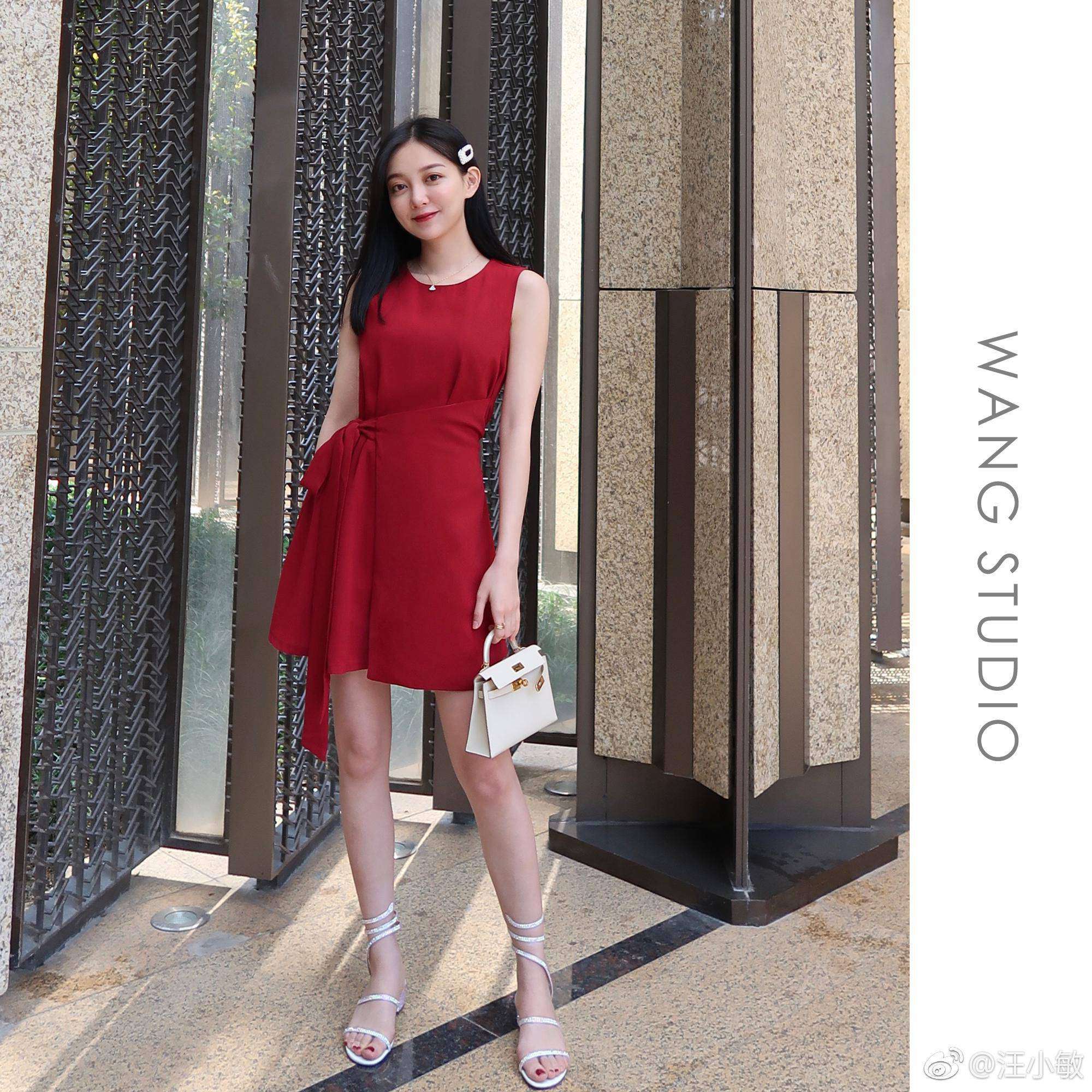 汪小敏超短裙丝袜美腿高跟衣服模特照[7]