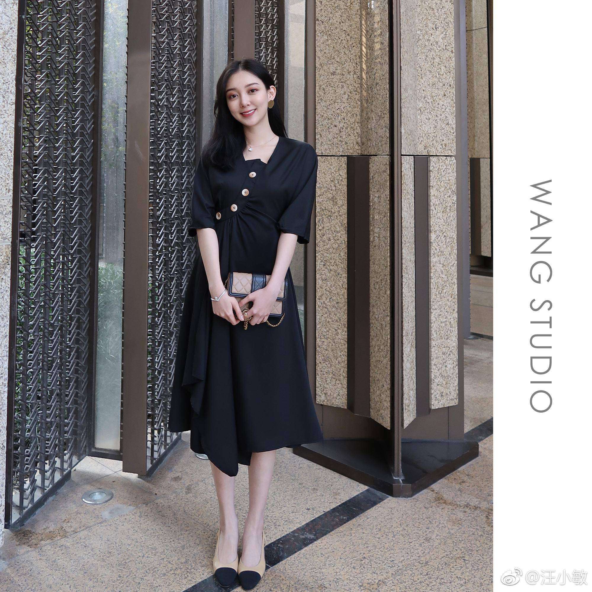 汪小敏超短裙丝袜美腿高跟衣服模特照[9]
