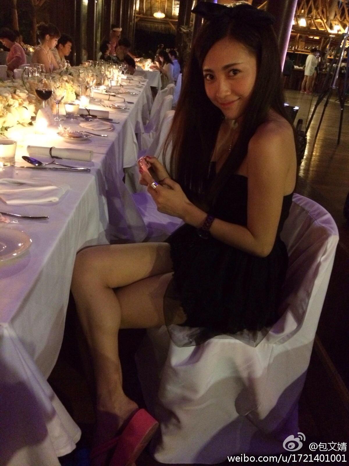 包文婧男人装性感美腿狂野写真[8]