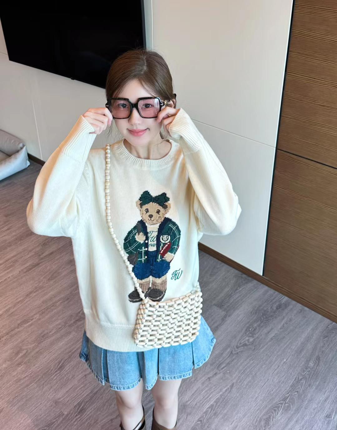 赵露思黑丝袜美腿户外街拍写真[6]