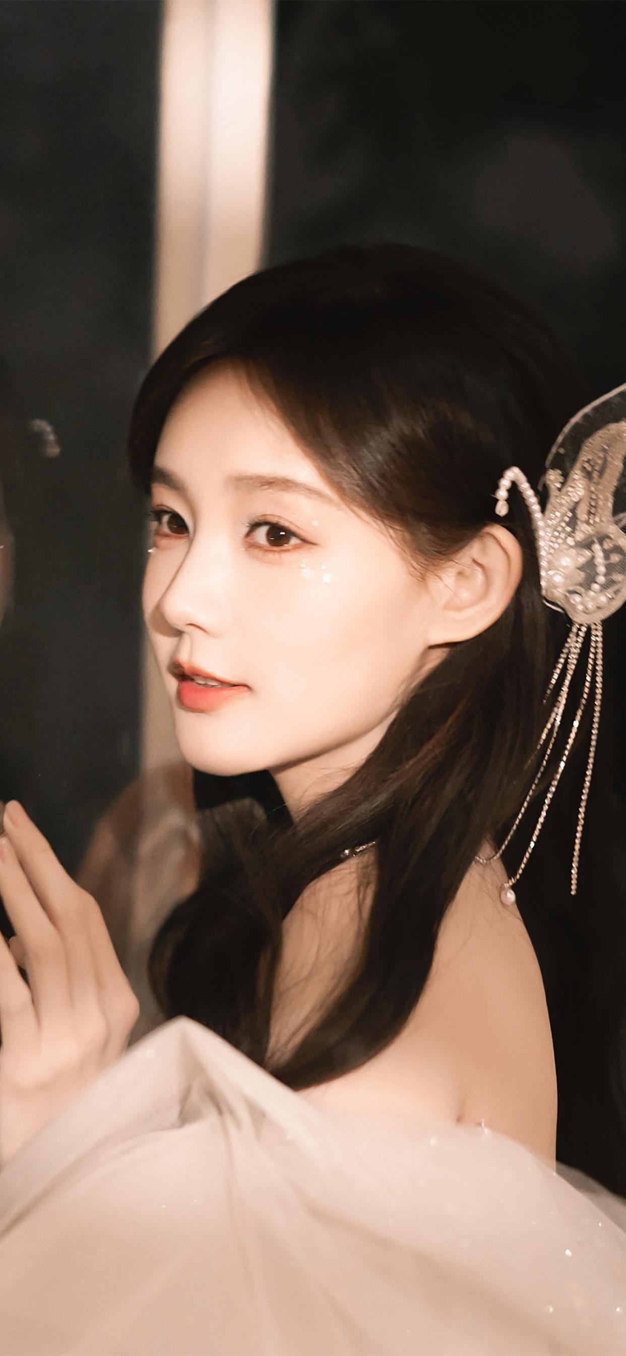李一桐蕾丝美腿性感写真[2]