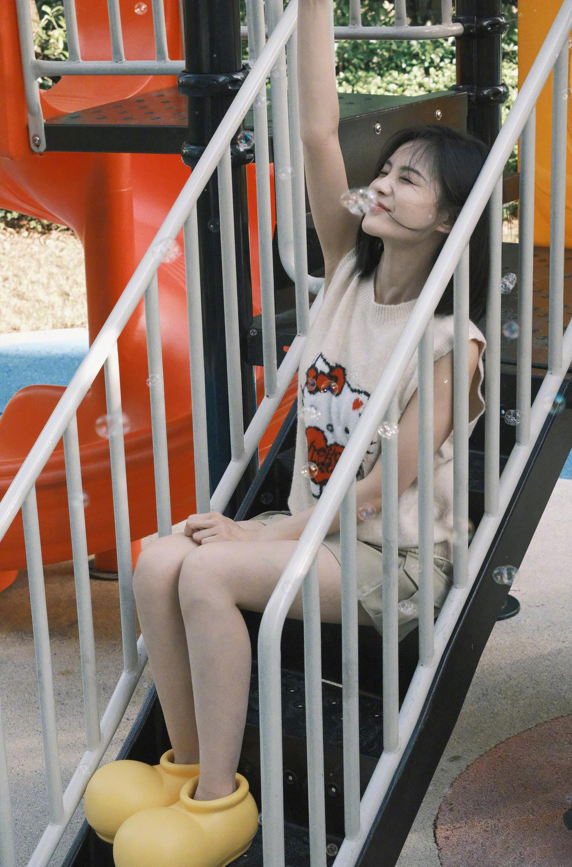 李一桐现场性感美腿演出[3]