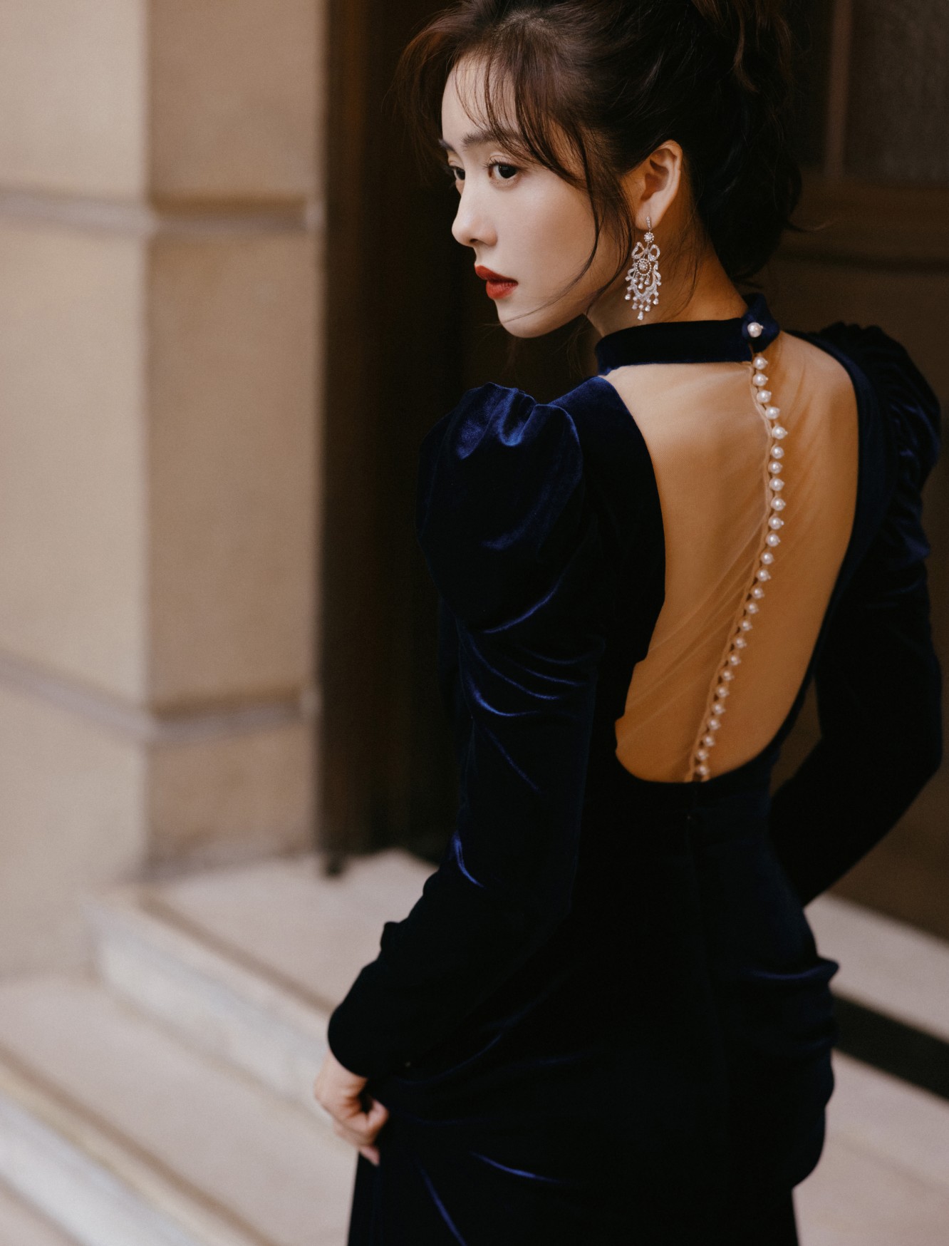 蔡文静美背倩影美丽写真[2]