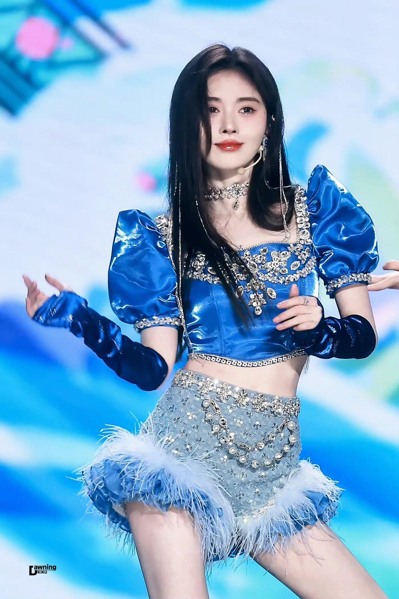 鞠婧祎华丽靓靓衣服热舞[7]