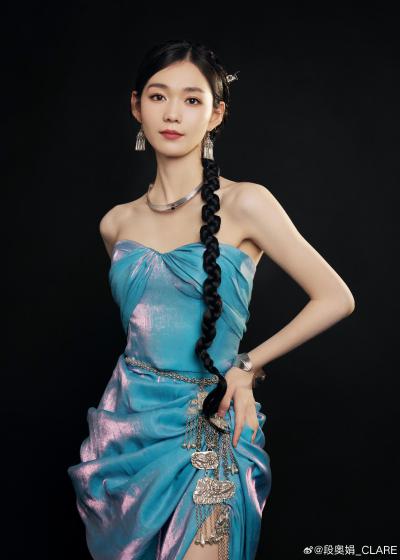 段奥娟艺术写真美丽动人