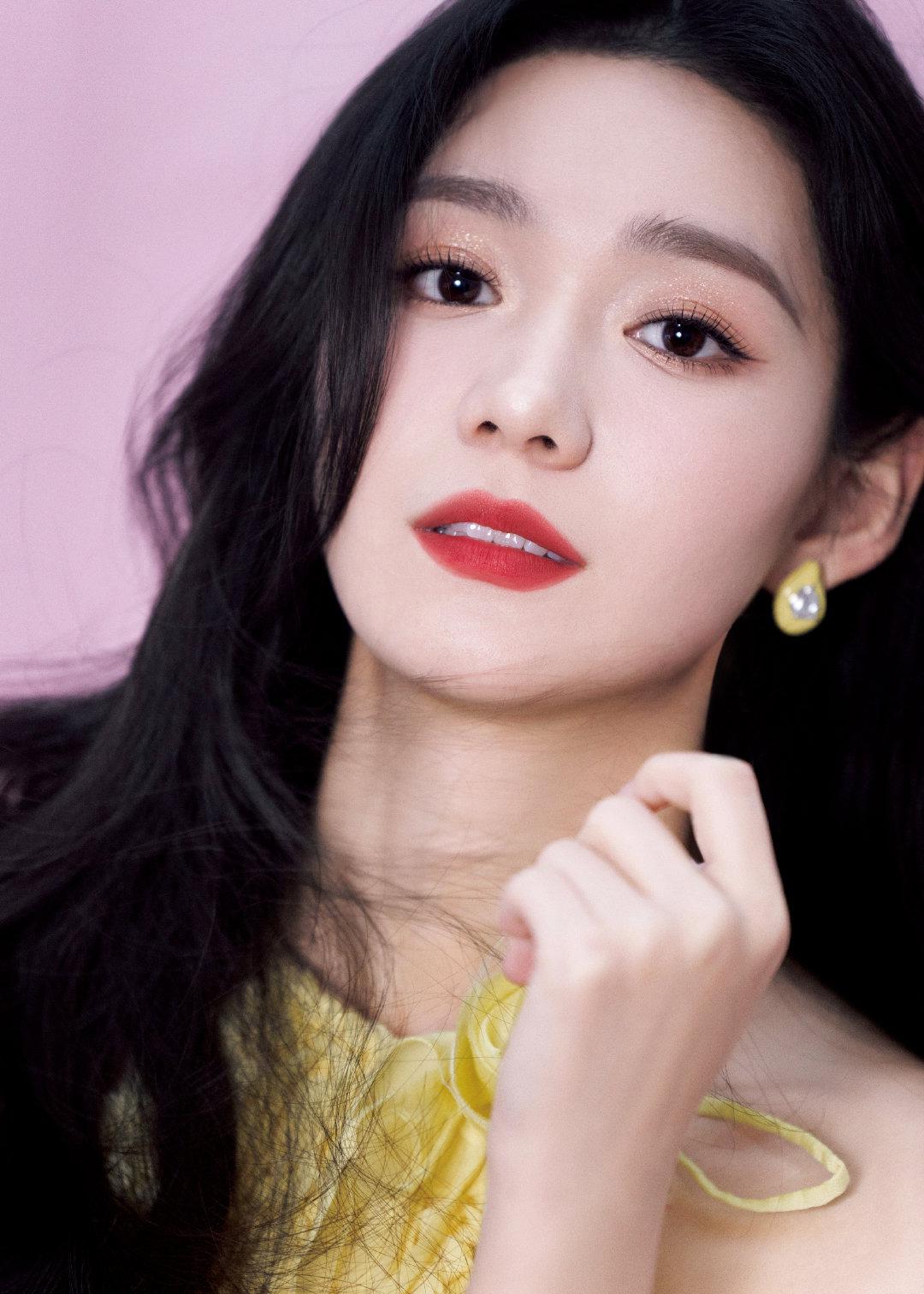 段奥娟透明蕾丝裙性感写真[2]