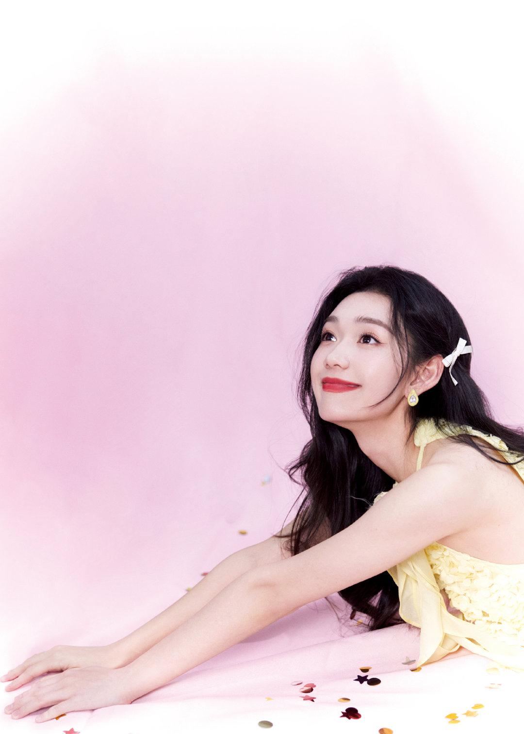 段奥娟透明蕾丝裙性感写真[8]