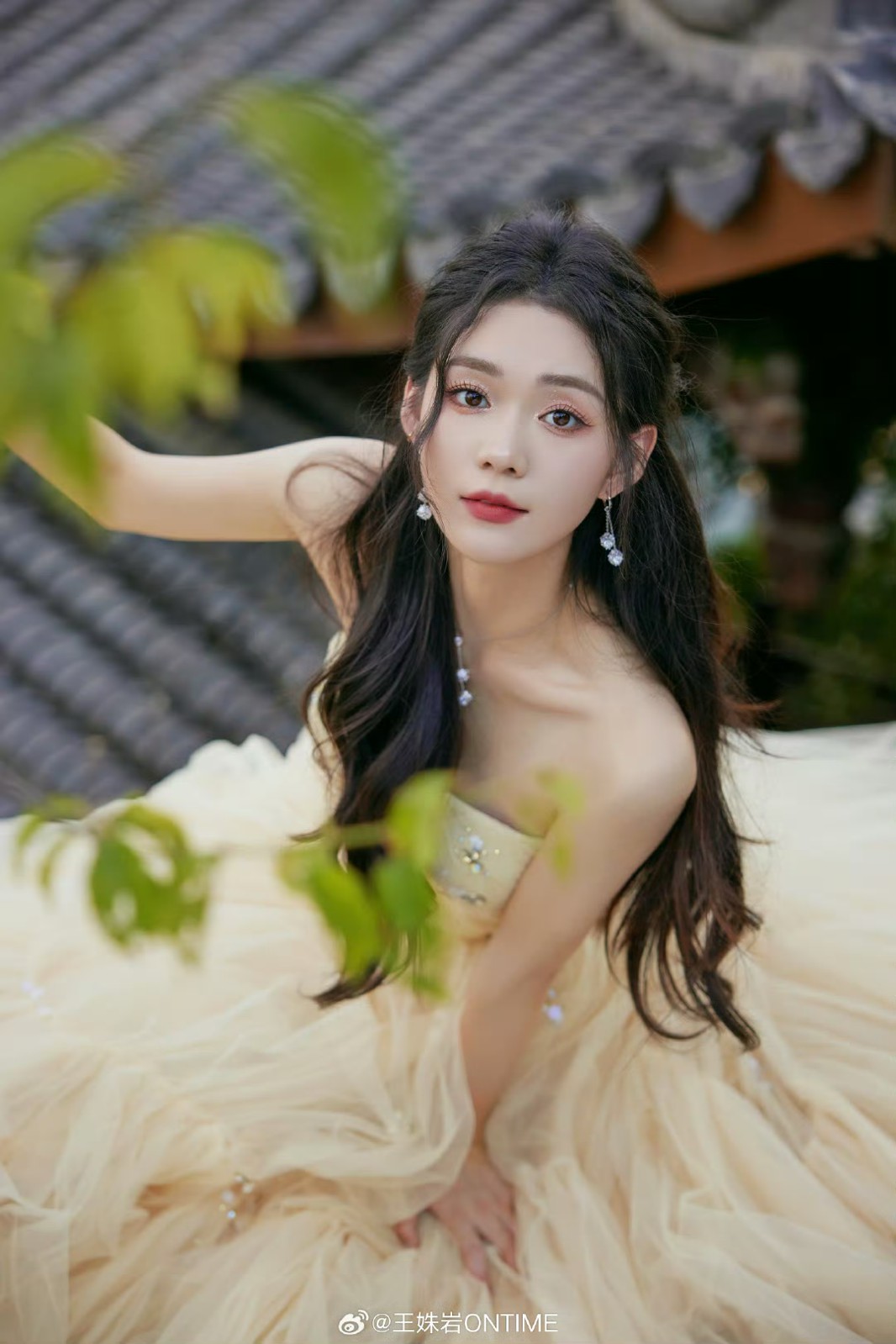 段奥娟透明蕾丝裙性感写真[11]