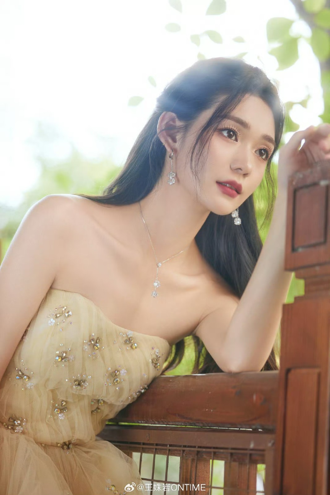 段奥娟透明蕾丝裙性感写真[13]