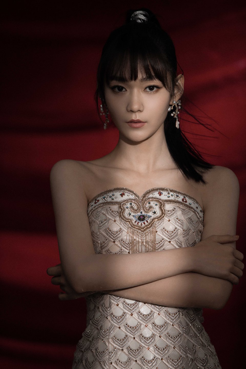 段奥娟长裙狂野性感写真[9]