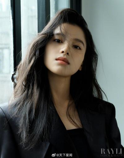 藏海传女主张婧仪清纯靓丽杂志写真