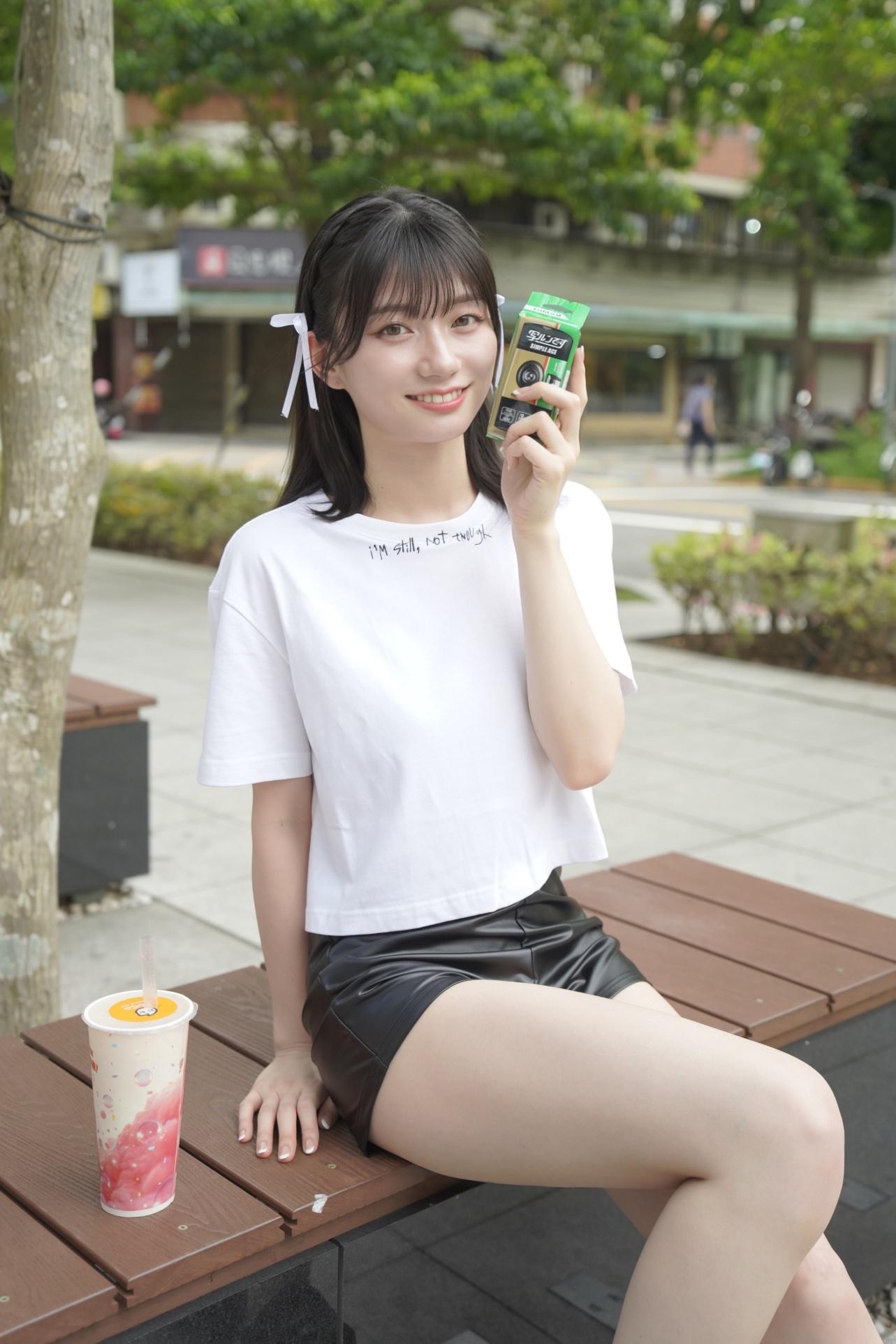 2025AV界新人濑户环奈OL制服美腿身材诱人[4]