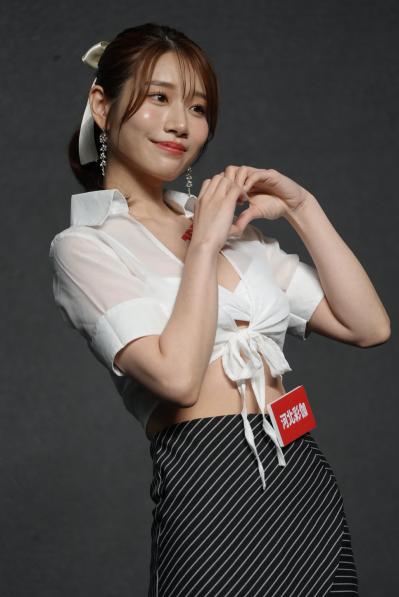河北彩伽美腿高跟短裙现场照