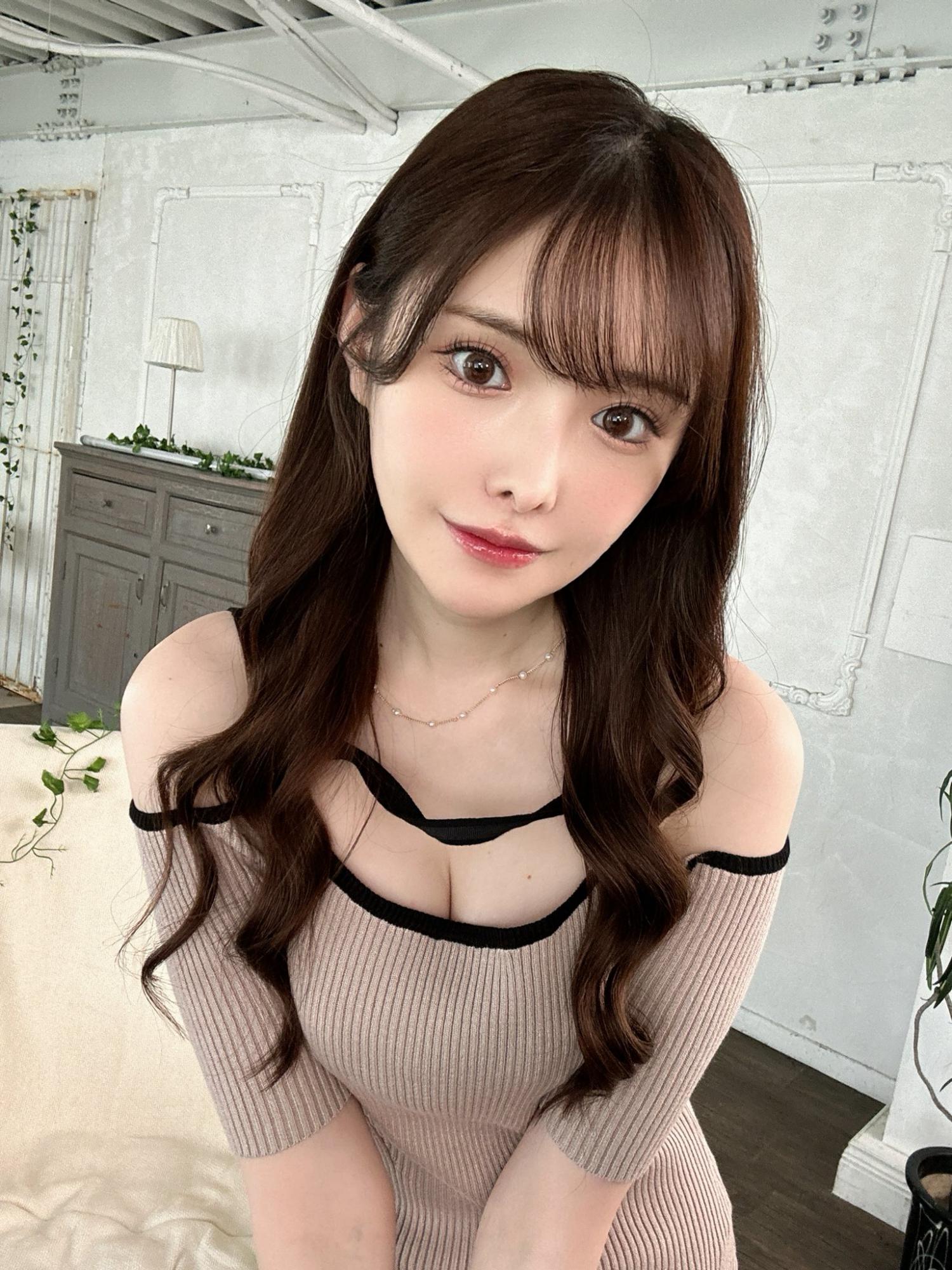 新有菜可爱黑色系拍片现场照[2]