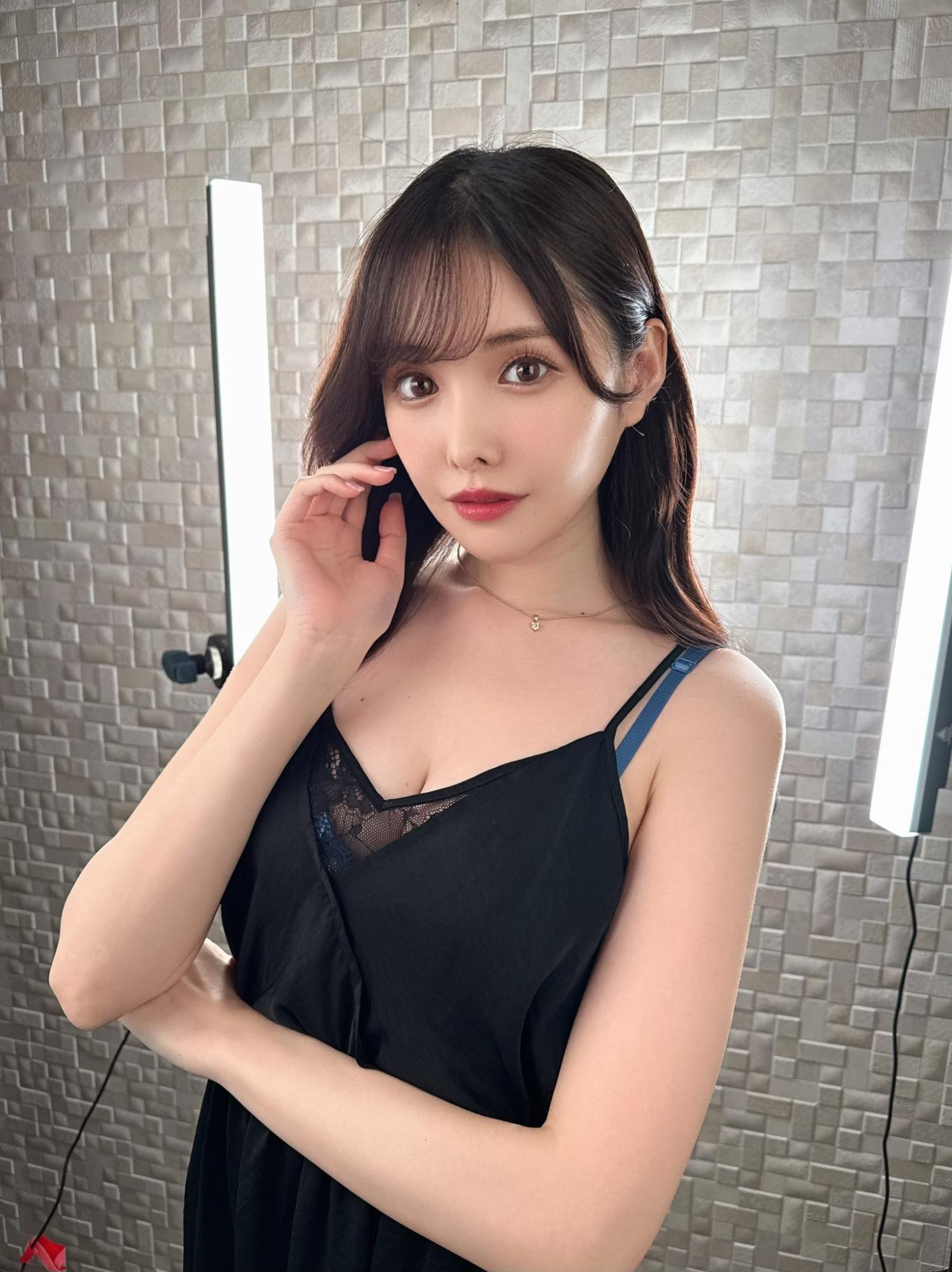 新有菜黑色蕾丝性感内衣[11]