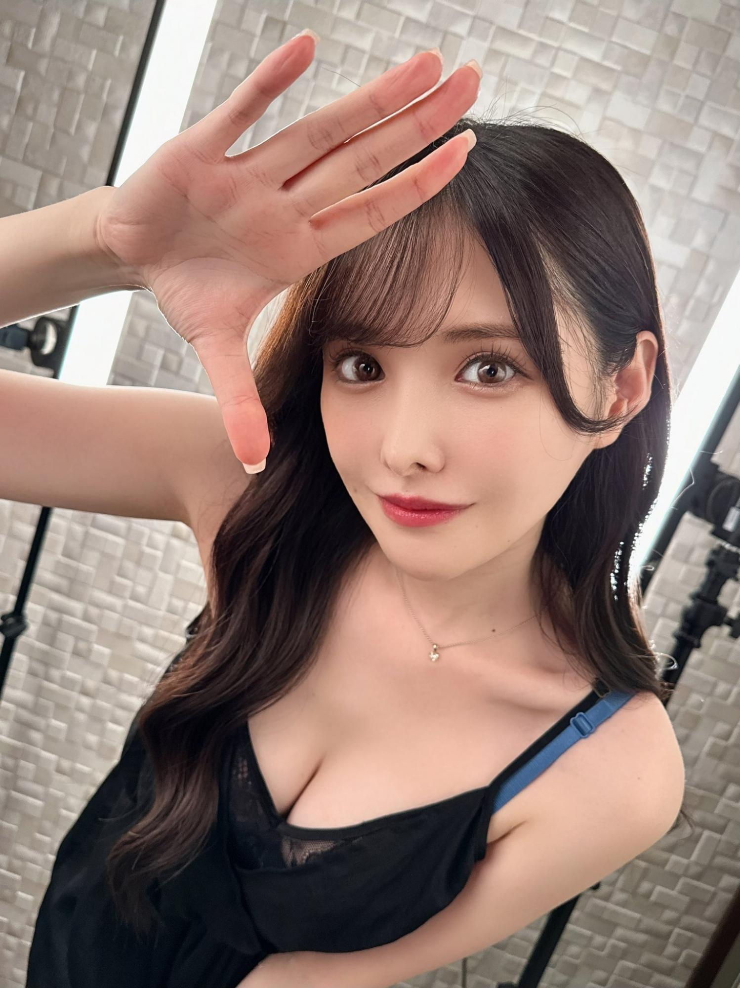 新有菜黑色蕾丝性感内衣[12]