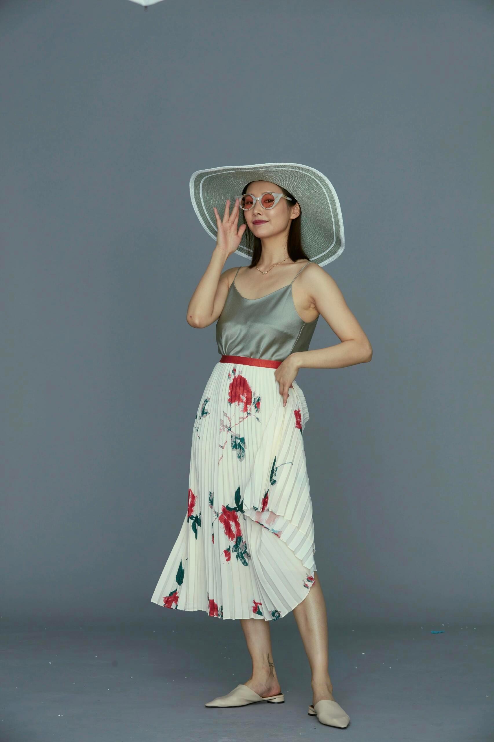 李纯棚拍生图-吊带连衣花裙[7]