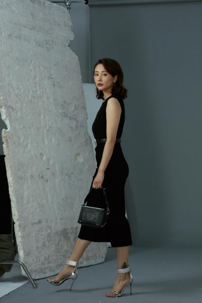 李纯棚拍生图-黑色连衣长裙高跟