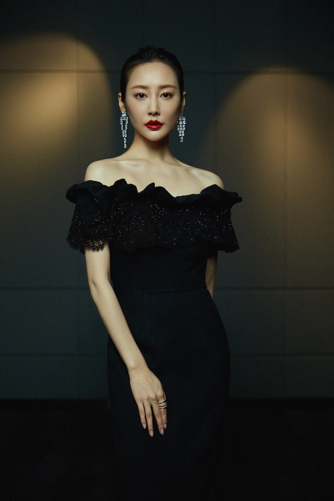 李纯黑色大气时尚写真[8]